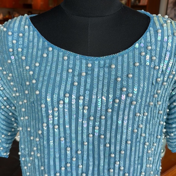 Frank Usher 80’s Vintage Baby Blue Sequin Top 100% Silk Fits Medium - Picture 3 of 15